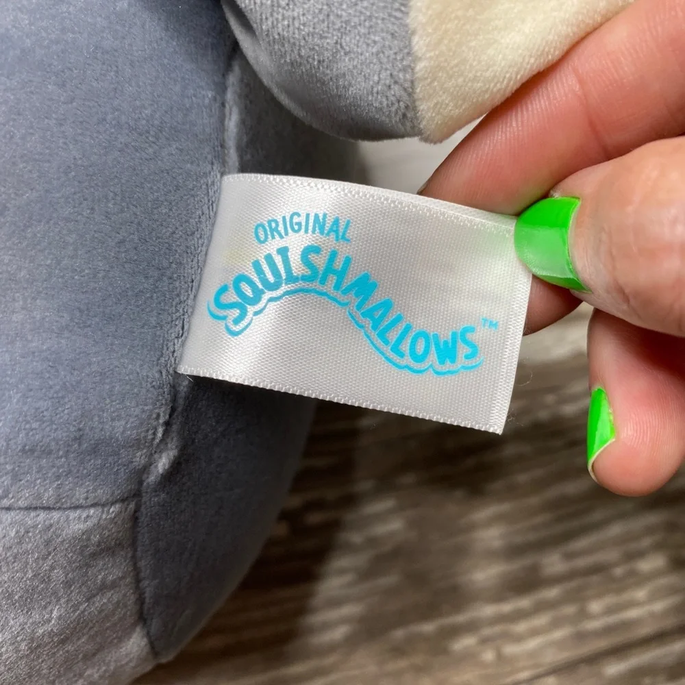 Squishmallows Ryan Husky Valentines Love Hearts  8” Plush NWT - Picture 2 of 5